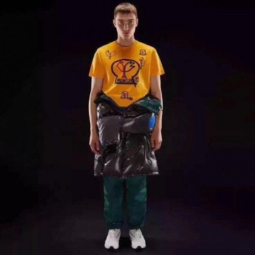 Mocler 2019 Mens Graffit Logo Crew - neck Cotton Short Sleeved T-shirt - 몽클레어 남성 신상 그래피티 로고 크루넥 실켓면 반팔티 Moc0428x.Size(m - 3xl).2컬러(옐로우/그레이)