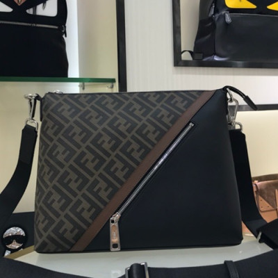 Fendi 2019 PVC & Leather Shoulder Bag, 31cm - 펜디 2019 PVC & 레더 남여공용 숄더백,FENB0422,31cm,브라운+블랙