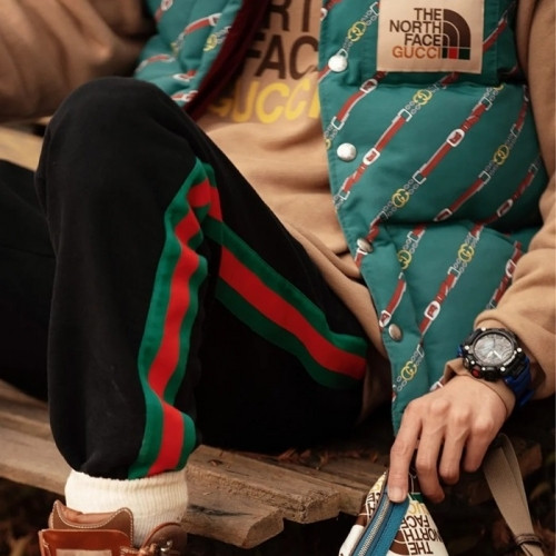 Gucci Mens Patch Logo Modern Duck Down Padding Vest Green - 구찌 2021 남성 패치 로고 모던 덕다운 패딩조끼 Guc04446x Size(xs - xl) 그린