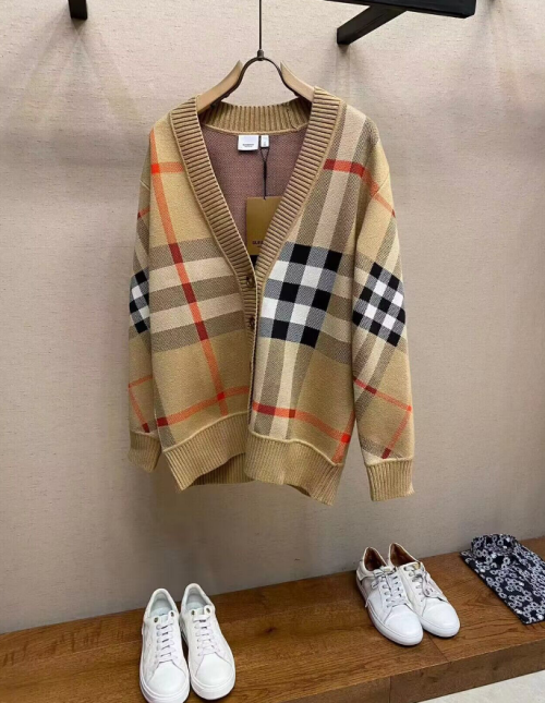 버버리 남성 체크 브이넥 베이지 가디건 - Burberry Mens Gray Cardigan - bur04613x
