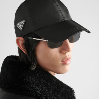 프라다 남/녀 블랙 볼캡 - Prada Unisex Black Ballcap - acc1506x
