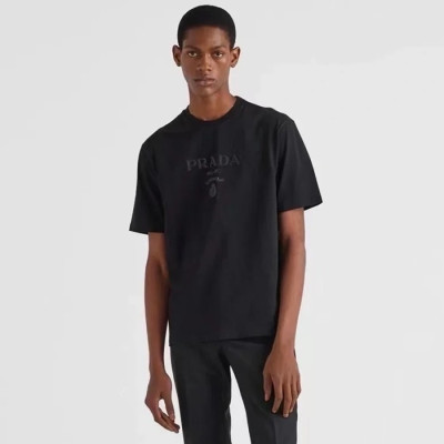 프라다 남성 라운드 반팔티 - Prada Mens Round Tshirt - prc7056x