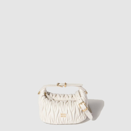 미우미우 여성 마테라쎄 나파 가죽 파우치 - Miumiu Womens Matelasse Nappa Leather Pouch - mib9726x