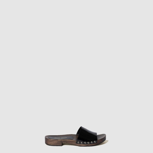 미우미우 여성 페이턴트 가죽 클로그 - Miu Miu Womens Patent Leather Clogs - mis8496x