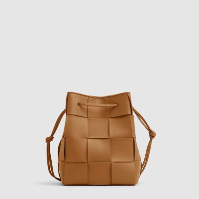 보테가 베네타 여성 스몰 카세트 크로스바디 버킷 백 - Bottega veneta Womens Small Cassette Crossbody Bucket Bag - bvb14565x