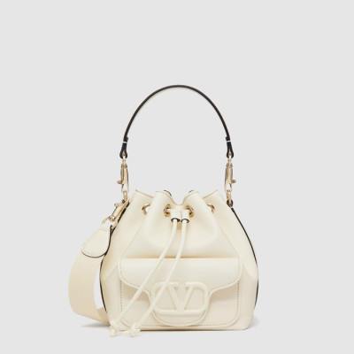 발렌티노 여성 로코 가죽 버킷백 - Valentino Womens Rocco Leather Bucket Bag - vab14858x
