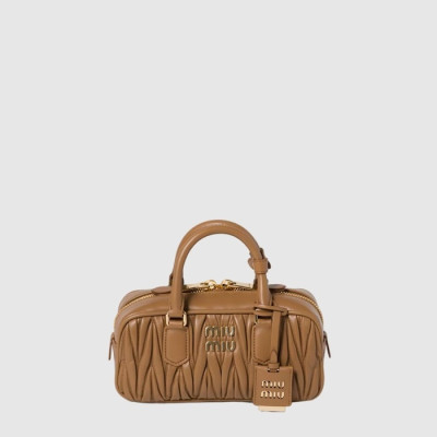미우미우 여성 아르카디 마테라쎄 가죽 백 라지 - Miumiu Womens Arcadi Matelasse Leather Bag - mib15993x