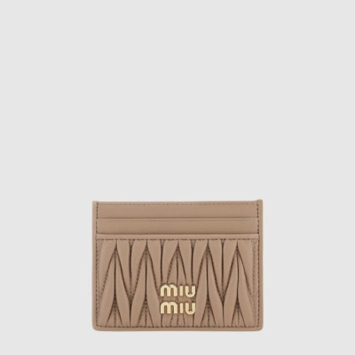 미우미우 여성 마테라쎄 가죽 카드 지갑 - Miumiu Womens Matelassé Leather Card Holder - miw908x